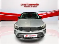 Usado Opel Crossland 110 CV (80 kW) 2023 Gris / plata SUV
