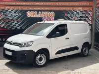 Usado Citroën Berlingo 100 CV (73 kW) 2022 Blanco Monovolumen