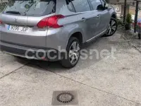 Usado Peugeot 2008 Allure 120 CV (88 kW) 2015 Gris / plata SUV