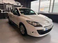 Usado Renault Mégane III Dynamique 110 CV (80 kW) 2011 Blanco Berlina