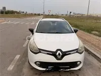 Usado Renault Clio LIMITED 90 CV (66 kW) 2016 Blanco Familiar