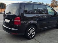 Usado VW Touran 105 CV (77 kW) 2010 Negro Monovolumen