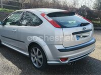 Usado Ford Focus Sport 145 CV (106 kW) 2005 Gris / plata Berlina
