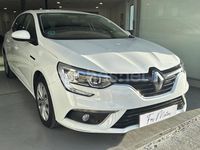 Usado Renault Mégane IV Business 90 HP (66 kW) 2017 Branco Sedan