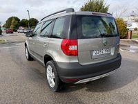 Usado Skoda Yeti Ambition 105 CV (77 kW) 2010 Beige SUV