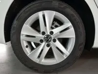 Usado VW Golf VIII 110 CV (80 kW) 2023 Gris Berlina