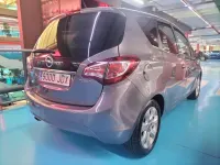 Usado Opel Meriva Excellence 140 CV (102 kW) 2015 Gris Monovolumen