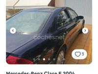 Usado Mercedes E220 Elegance 143 CV (105 kW) 2004 Azul Familiar
