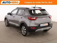 Usado Kia Stonic 84 CV (61 kW) 2023 Gris SUV