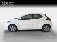 Usado Toyota Yaris Hybrid Active 116 CV (85 kW) 2025 Blanco Berlina