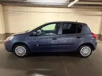 Usado Renault Clio II Expression 70 CV (51 kW) 2009 Azul Berlina