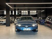 Usado Toyota Auris Hybrid Advance 136 CV (100 kW) 2016 Azul Familiar