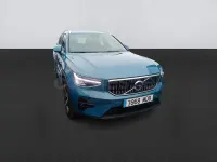 Begagnad Volvo XC40 Plus 197 HK (144 kW) 2022 Blå SUV