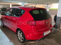 Usado Seat Altea Style 160 CV (117 kW) 2011 Rojo Monovolumen