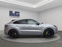 Usado Porsche Cayenne 462 CV (339 kW) 2020 Gris / plata SUV