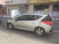 Usado Peugeot 207 Active 70 CV (51 kW) 2010 Gris / plata Berlina