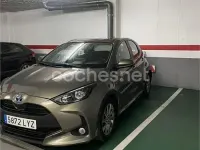 Usado Toyota Yaris 125 CV (91 kW) 2022 Marrón Utilitario