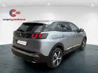 Usado Peugeot 3008 Allure 130 CV (95 kW) 2019 Gris / plata SUV