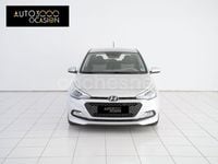Usado Hyundai i20 75 CV (55 kW) 2015 Gris / plata Berlina