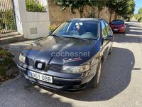 Usado Seat Leon Sport 105 CV (77 kW) 2004 Negro Utilitario