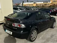Usado Renault Laguna II Authentique 110 CV (80 kW) 2002 Negro Berlina