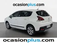 Usado Peugeot 3008 Style 120 CV (88 kW) 2015 Blanco Familiar