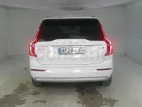 Usado Volvo XC90 Momentum 235 CV (172 kW) 2022 Blanco SUV