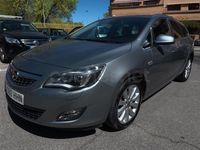Usado Opel Astra Excellence 140 CV (102 kW) 2012 Gris / plata Familiar