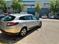 Usado Renault Mégane Dynamique 130 CV (95 kW) 2010 Gris / plata Berlina