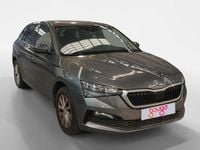 Usado Skoda Scala Ambition 95 CV (69 kW) 2024 Gris Utilitario