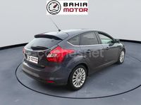 Usado Ford Focus Trend 125 CV (91 kW) 2012 Gris / plata Berlina