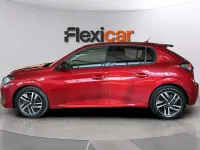 Usado Peugeot 208 Allure 101 CV (74 kW) 2023 Granate Utilitario