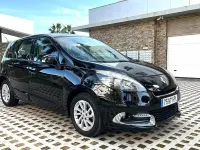 Usado Renault Scénic III Dynamique 110 CV (80 kW) 2013 Negro Monovolumen