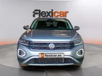 Usado VW T-Roc 116 CV (85 kW) 2024 Gris SUV