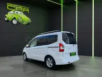 Usado Ford Tourneo Courier Trend 95 CV (69 kW) 2018 Blanco Monovolumen