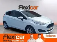 Usado Ford Fiesta Trend 82 CV (60 kW) 2017 Blanco Utilitario
