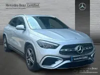 Usado Mercedes GLA200 AMG line 150 CV (110 kW) 2025 Gris / plata SUV