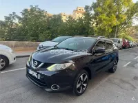 Usado Nissan Qashqai N-Connecta 110 CV (80 kW) 2016 Violeta / lila SUV