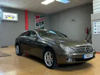 Usado Mercedes CLS320 224 CV (164 kW) 2007 Gris / plata Coupe