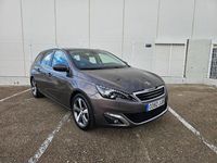 Usado Peugeot 308 SW Allure 120 CV (88 kW) 2015 Marrón Familiar