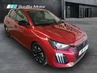 Usado Peugeot 208 Allure 100 CV (73 kW) 2024 Rojo Utilitario