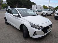 Usado Hyundai i20 101 CV (74 kW) 2022 Blanco Utilitario