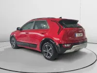 Usado Kia Niro 129 CV (94 kW) 2025 Rojo SUV