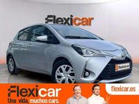 Usado Toyota Yaris Hybrid Active 100 CV (73 kW) 2019 Gris Utilitario