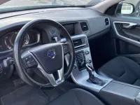 Usado Volvo V60 CC Momentum 150 CV (110 kW) 2017 Blanco Familiar