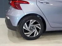 Usado Hyundai i20 100 CV (73 kW) 2025 Azul Utilitario