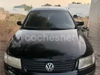 Usado VW Passat Trendline 130 CV (95 kW) 2002 Negro Berlina