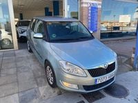 Usado Skoda Fabia 60 CV (44 kW) 2011 Gris / plata Berlina