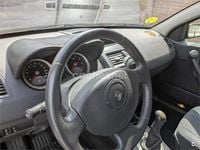 Usado Renault Mégane II Authentique 115 CV (84 kW) 2003 Granate Berlina