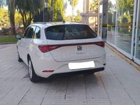 Usado Seat Leon Style 115 CV (84 kW) 2021 Blanco Familiar